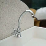 Rubinetto girevole versione cromata