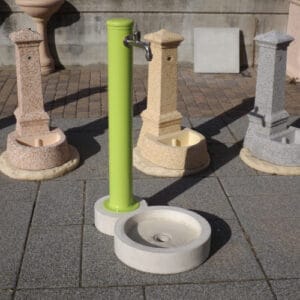 Esempio base in cemento per fontana in ferro