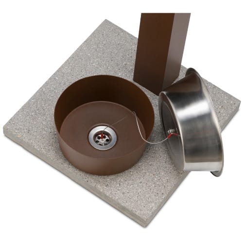 Fontana in ferro a colonna modello 42REX-R, dettaglio ciotola